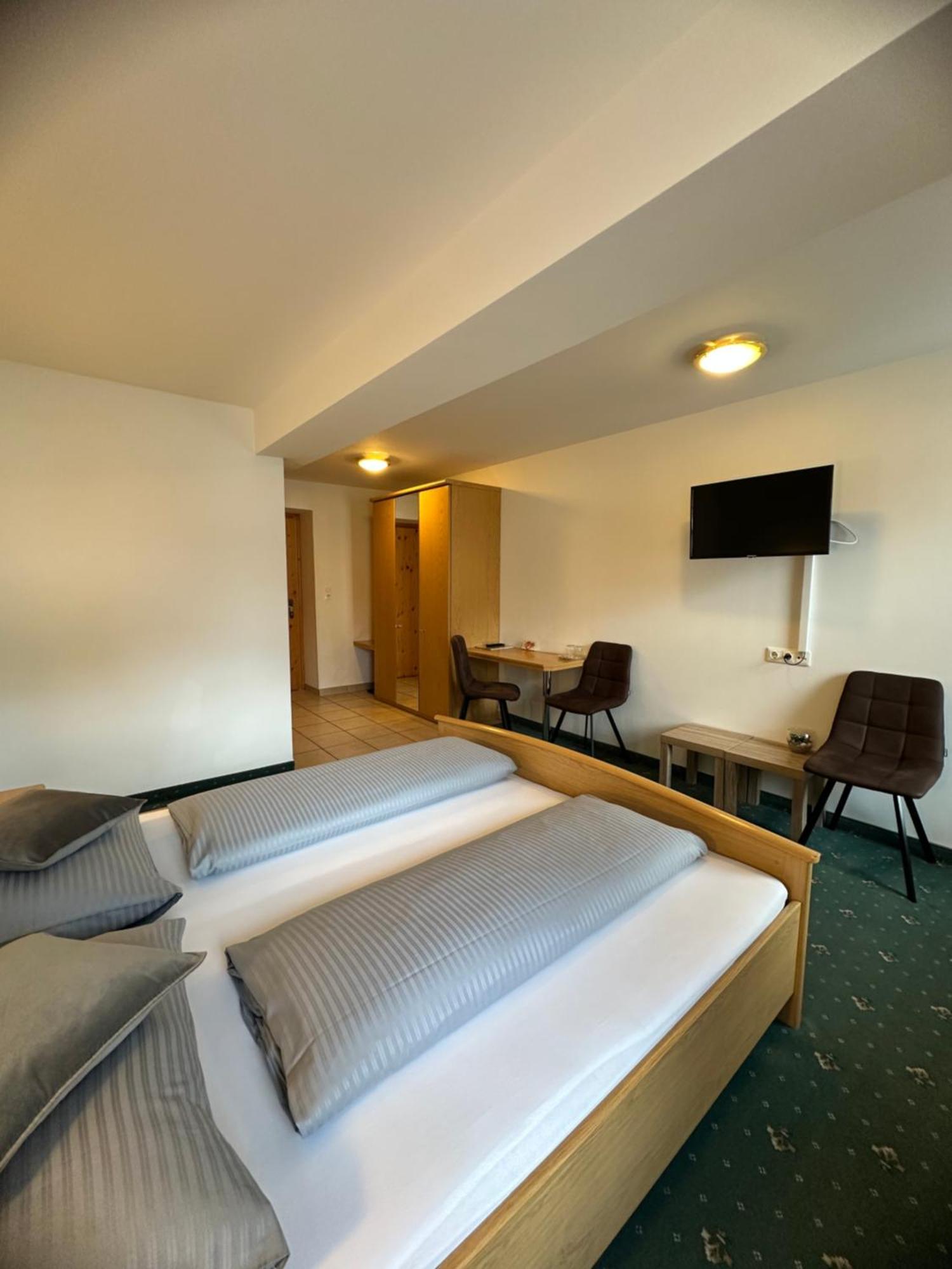Goldener Adler Bed & Breakfast